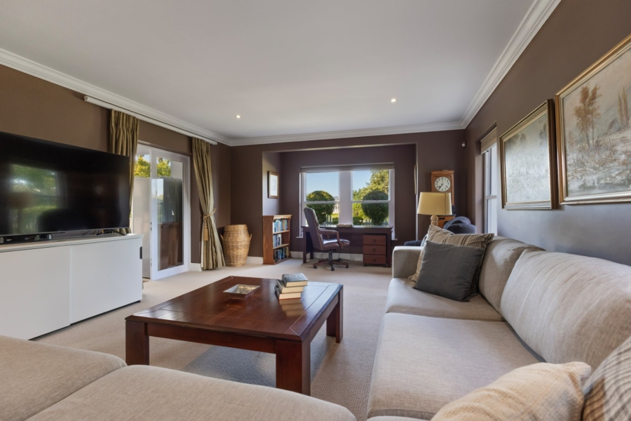 4 Bedroom Property for Sale in Thesen Islands Western Cape